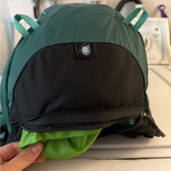 Osprey Turquoise Backpack - Picture 3 of 3